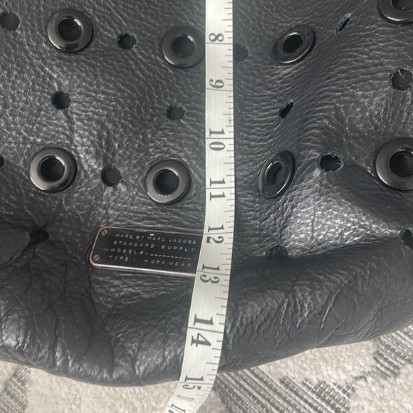 EUC Marc jacobs grommet hillier hobo bag - Picture 12 of 13